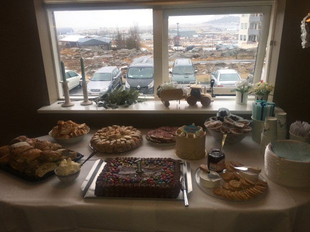 F364A40E-6A40-40E8-B0B5-1BF08CA4FF53