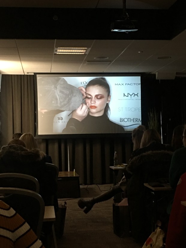 8FCE94CE-342F-4F36-ACA7-C03D1DCE137F