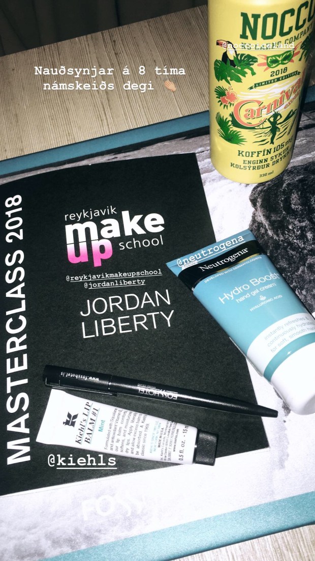 EEE4E932-9CBC-4E7F-AD84-019A23FC9D73