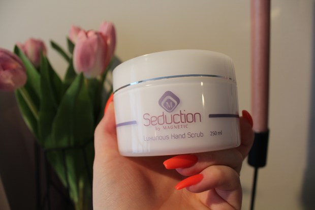 0B18DD41-BF0C-4445-97AF-3B6BF437759C